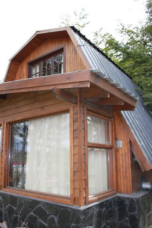 Utaka Cabanas Y Apartamentos Ushuaia Luaran gambar